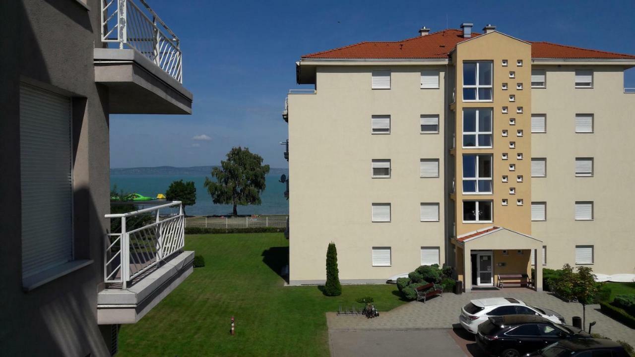 Siófoki Vízparti Nyaraló - Lake Side Apartman Exterior foto
